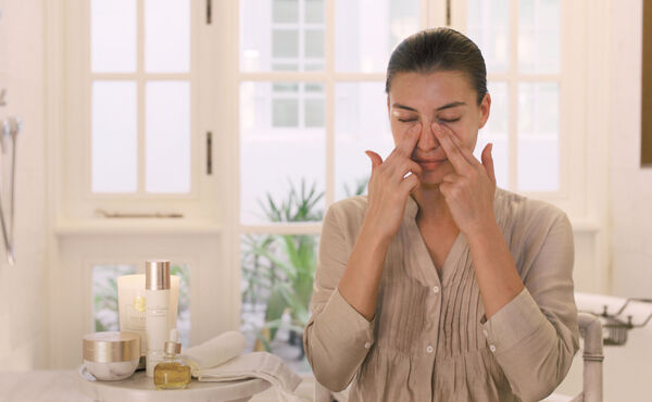 /Magazine/2020/skin/2020-02-25_Get that Radiant Glow with Facial Yoga.jpg